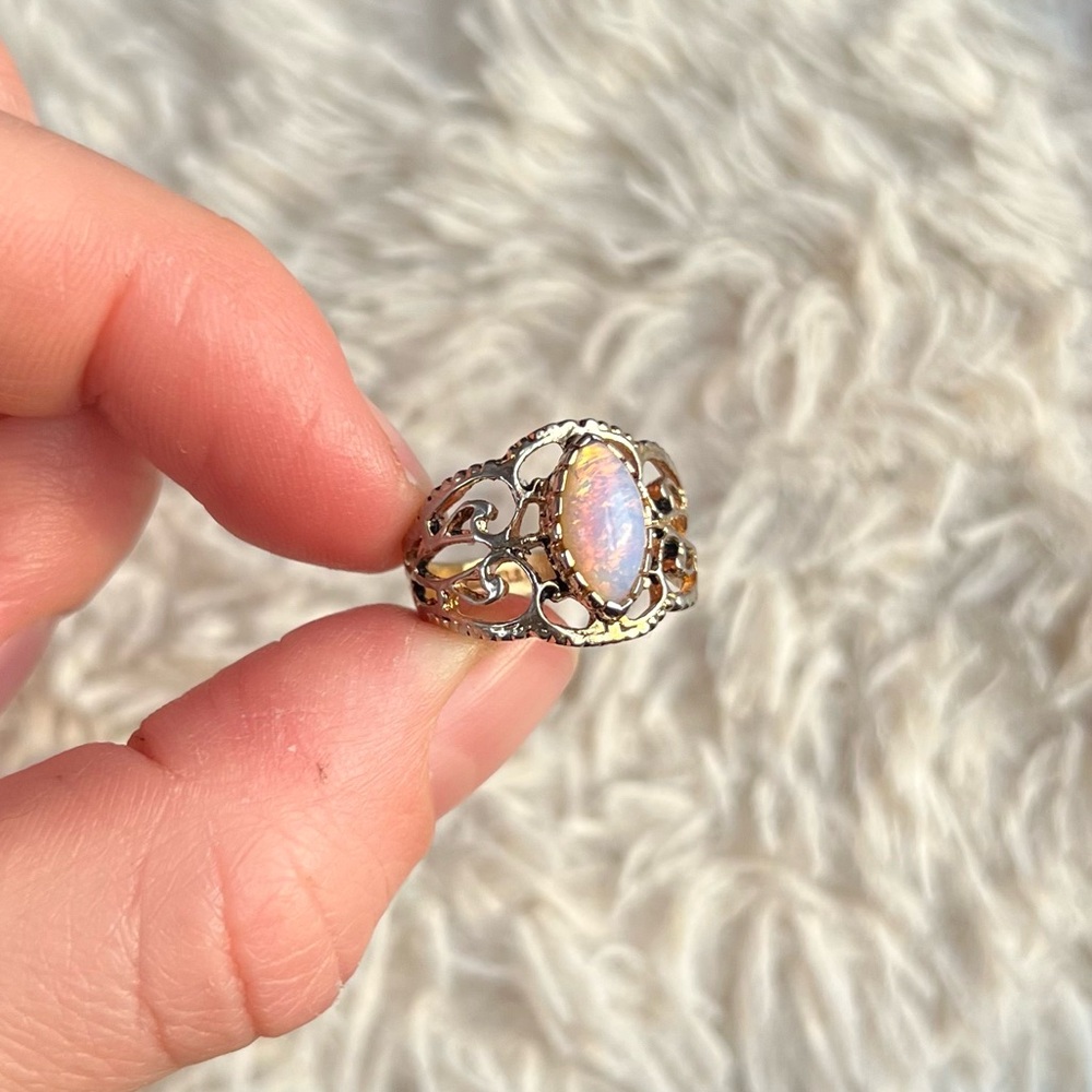 18K hge Opal ESPO Ring